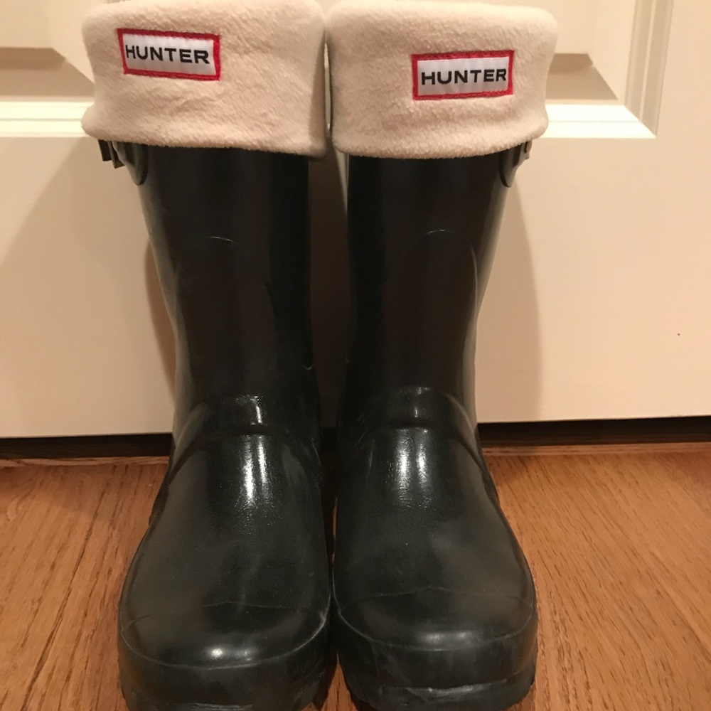 Hunter Short Gloss Rain Boot with Removable Socks